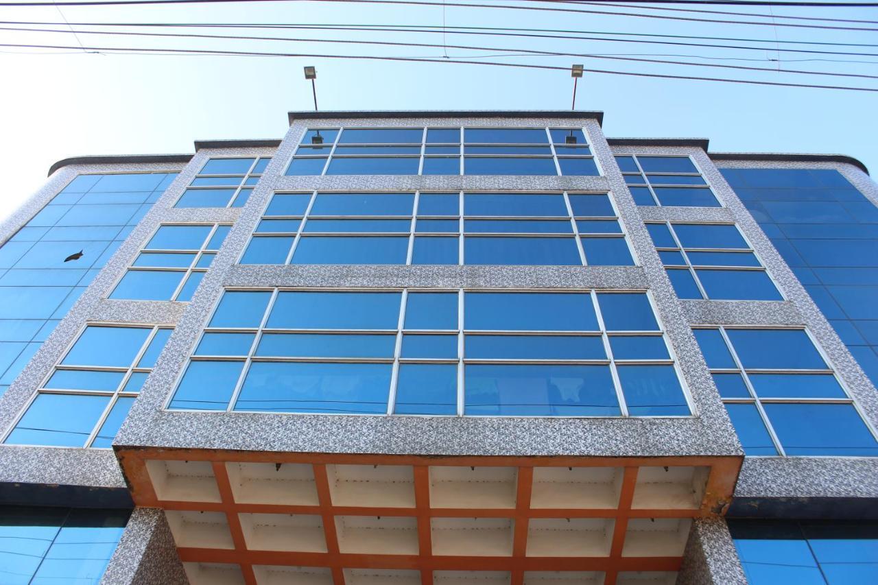 Lg Towers Hotel Guwahati Ngoại thất bức ảnh